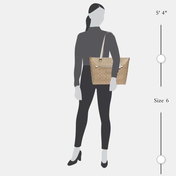 Coach Gallery Tote In Signature Canvas - Picture 4 of 4